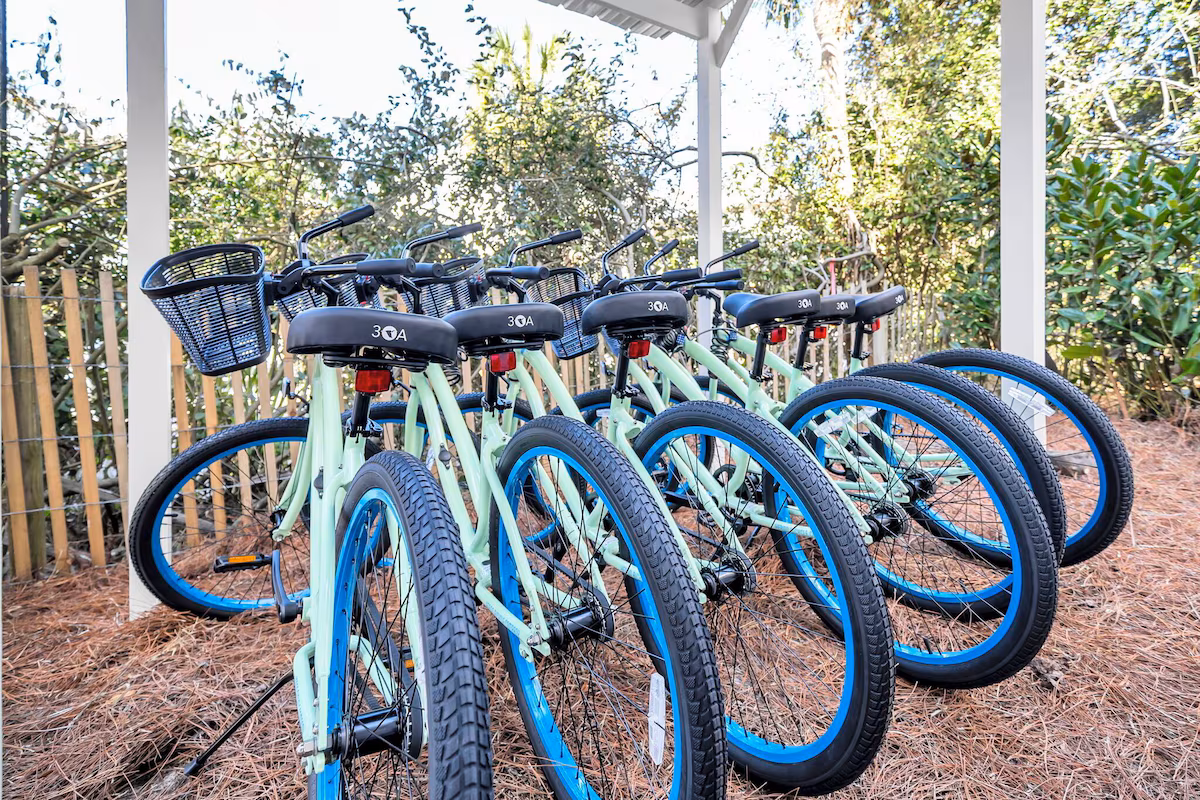 Six Brand-New Cruiser Bikes Included with Your Stay